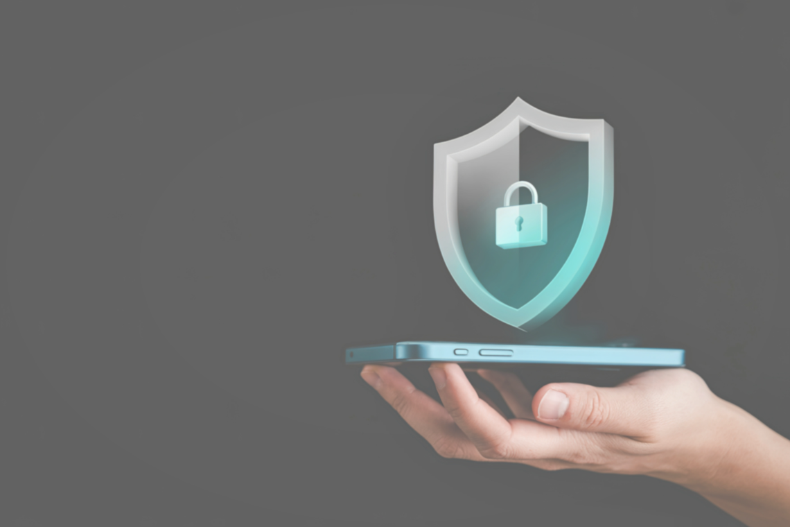 Un móvil recibe un whatsapp certificado